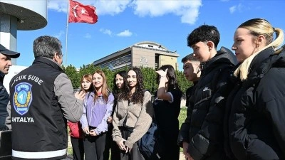 &Ccedil;ocukları su&ccedil; ve su&ccedil;lulardan korumanın ilk adımı okul &ccedil;evrelerindeki &ouml;nlemlerle atılıyor