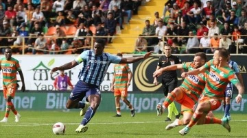Corendon Alanyaspor-Yukatel Adana Demirspor maçı 3-3 eşitlikle tamamlandı