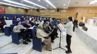 &Ccedil;orum'da kadınlardan oluşan "G&ouml;n&uuml;lden Ezgiler Korosu" ilk konserine hazırlanıyor