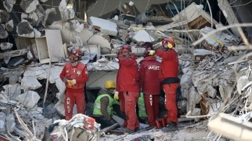 Çubuk kameralar deprem bölgesinde hayata uzandı