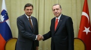 Cumhurbaşkanı Erdoğan, Abe ve Pahor ile bir araya geldi