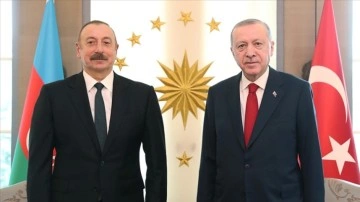 Cumhurbaşkanı Erdoğan, Aliyev'i Laçın'ın Azerbaycan'ın kontrolüne geçmesi dolayısıyla kutladı