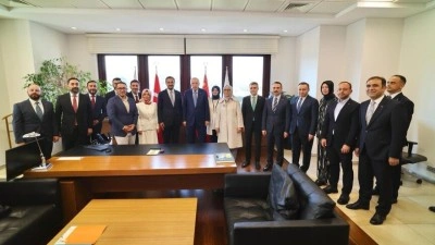 Cumhurbaşkanı Erdoğan'dan AK Parti İstanbul İl Başkanlığına ziyaret