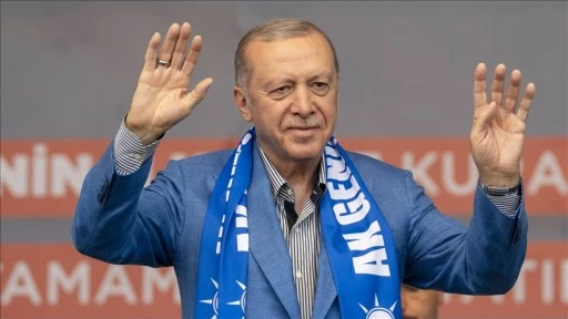 Cumhurbaşkanı Erdoğan: Deprem bölgesindeki her 3 hak sahibi vatandaşımızdan 2'sini yeni yuvasına kavuşturduk