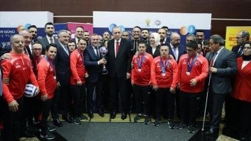 Cumhurbaşkanı Erdoğan, Futsal Milli Takımı'nı kabul etti