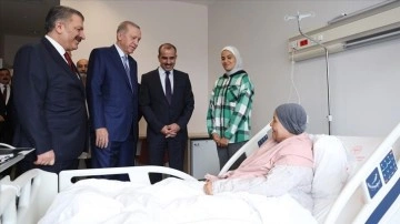 Cumhurbaşkanı Erdoğan, Gazze'den getirilen hastaları ziyaret etti