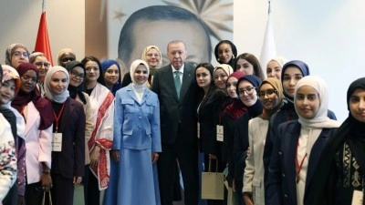 Cumhurbaşkanı Erdoğan, "Gen&ccedil; M&uuml;sl&uuml;man Kadınlar Liderlik Programı" katılımcılarını kabul etti