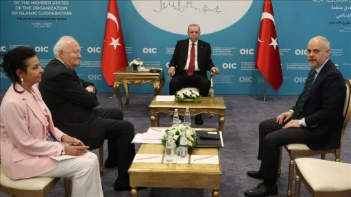 Cumhurbaşkanı Erdoğan İİT 51. Dışişleri Bakanları Konseyi Toplantısı kapsamında temaslarda bulundu