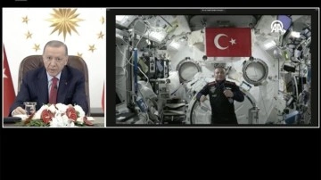 Cumhurbaşkanı Erdoğan: (İlk Türk Astronot Gezeravcı'ya) Tüm milletimize ilham kaynağı oldu