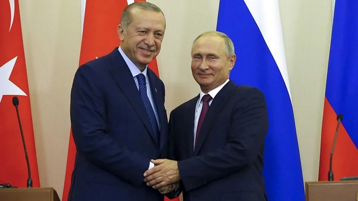 Cumhurbaşkanı Erdoğan'ın Putin'e desteği Rus medyasında geniş yer aldı: Türk yumruğu, ‘Wagner’ isyanını bastırmaya hazır!