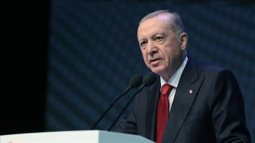 Cumhurbaşkanı Erdoğan karne alan öğrencileri tebrik etti