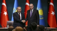 Cumhurbaşkanı Erdoğan Kazakistan'ın kurucu Cumhurbaşkanı Nazarbayev ile telefonda görüştü