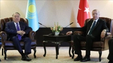 Cumhurbaşkanı Erdoğan, Kazakistan'ın kurucu Cumhurbaşkanı Nazarbayev ile görüştü