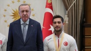 Cumhurbaşkanı Erdoğan milli cimnastikçileri tebrik etti