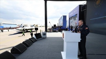 Cumhurbaşkanı Erdoğan, Milli Muharip Uçağın adının "KAAN" olduğunu açıkladı