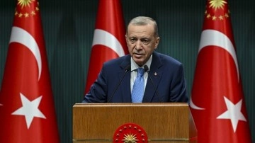 Cumhurbaşkanı Erdoğan Sütlüce'deki il binasında partisinin İstanbul teşkilatıyla bir araya geld
