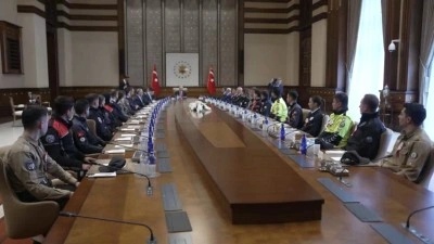 Cumhurbaşkanı Erdoğan: T&uuml;rkiye'nin g&uuml;venli liman olarak temay&uuml;z etmesinde polislerimizin b&uuml;y&uuml;k