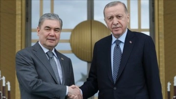 Cumhurbaşkanı Erdoğan, Türkmenistan Halk Maslahatı Başkanı Berdimuhamedov ile telefonda görüştü