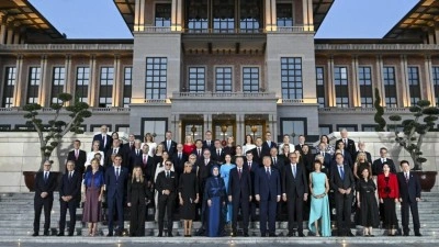 Cumhurbaşkanı Erdoğan ve eşi Emine Erdoğan, devlet ve h&uuml;k&uuml;met başkanları ile eşleri onuruna yemek verdi