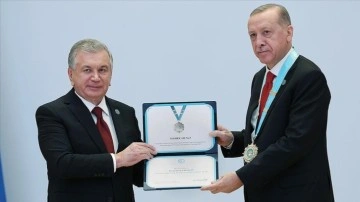 Cumhurbaşkanı Erdoğan'a, "Türk Dünyası Ali Nişanı" takdim edildi