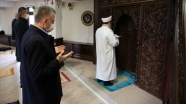Cumhurbaşkanı Yardımcısı Oktay Çankaya Köşk Camisi&#039;nde yağmur duasına katıldı