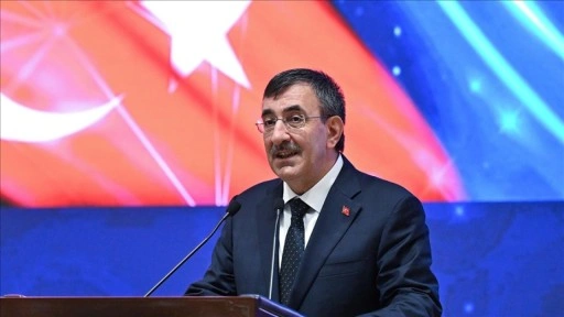 Cumhurbaşkanı Yardımcısı Yılmaz'dan Malazgirt Zaferi ve Büyük Taarruz mesajı