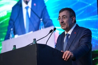 Cumhurbaşkanı Yardımcısı Yılmaz: Kamuda bulut bilişim ve yapay zeka kullanımında yatırımların hızlanmasını &ouml;ng&ouml;r&uuml;yoruz