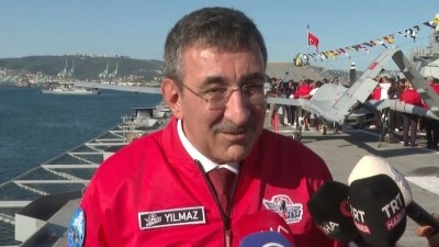 Cumhurbaşkanı Yardımcısı Yılmaz, TEKNOFEST Mavi Vatan'ı ziyaret etti