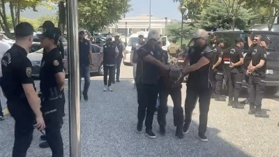 Cumhurbaşkanına suikast girişiminden aranan firari FET&Ouml; &uuml;yesi adliyeye sevk edildi