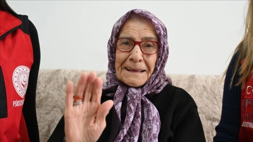 Cumhuriyet ile yaşıt Rana nine, Atatürk'ün verdiği soyadı 79 yıldır gururla taşıyor
