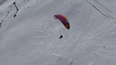 Davraz Kayak Merkezi yama&ccedil; paraş&uuml;t&uuml; tutkunlarını da ağırlıyor