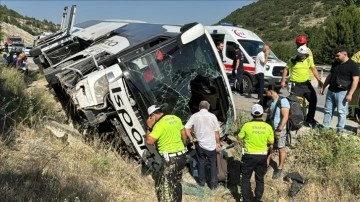 Denetimde taktırılan emniyet kemeri devrilen otobüsteki 23 kişiyi hayata bağladı