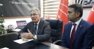 Deniz Baykal'dan darp edilen CHP'li il başkanına destek