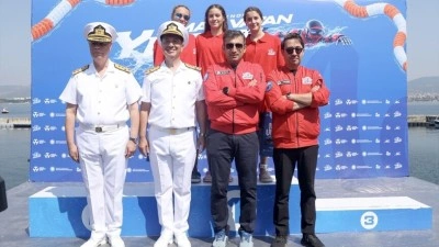 Deniz Kuvvetleri Komutanı Oramiral Tatlıoğlu, TEKNOFEST Mavi Vatan'da AA'nın standını ziya