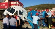 Denizli’de hemzemin geçitte kaza: 4 ölü