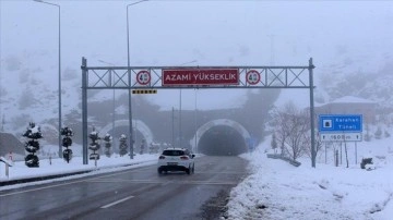 Deprem bölgesi Malatya'da kar ve yağmur etkili oluyor