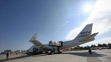 Deprem bölgesine yardım taşıyan uçaklara hava yolu hizmetleri ücretsiz verildi