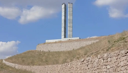 Deprem konutları ve Mansur Yavaş’ın kuleleri -Emin Batur yazdı-