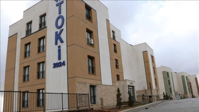 Deprem konutlarında a&ccedil;ıklanan fiyatlar hak sahiplerini sevindirdi