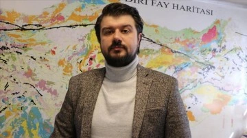 Deprem riskini azaltmanın yolu zemine uygun yapılar inşa etmekten geçiyor