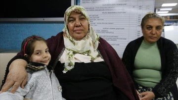Depremde 50 yakınını kaybeden Adıyamanlı kadın 13 kişilik ailesiyle Bitlis'e geldi