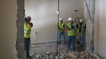 Depremde hasar alan ÇÜ Tıp Fakültesi Balcalı Hastanesinde güçlendirme çalışmaları sürüyor