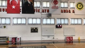 Depremde hayatını kaybeden milli basketbolcu Nilay Aydoğan'ın forması emekli edildi