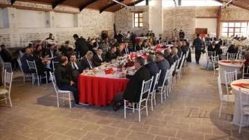 Depremden etkilenen Kilis'te bayramlaşma töreni yapıldı