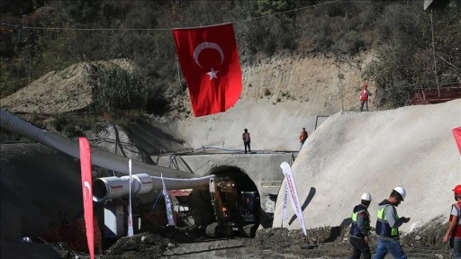 Depremlerin vurduğu Hatay'da 11,2 kilometrelik atık su tüneli inşa ediliyor