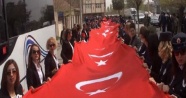 Dev bayraklı '81 İl Tek Yürek' yürüyüşü