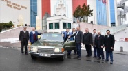 Devlet Bahçeli, klasik otomobilini Harran Belediye Başkanı Özyavuz'a hediye etti