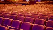 Devlet Tiyatrolarının yerli oyunlarında biletlerin yüzde 95&#039;i satıldı