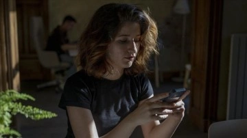 Dijital çağda çocukların "hareketsiz sosyalleşmesi" omurga sağlığını etkileyebilir