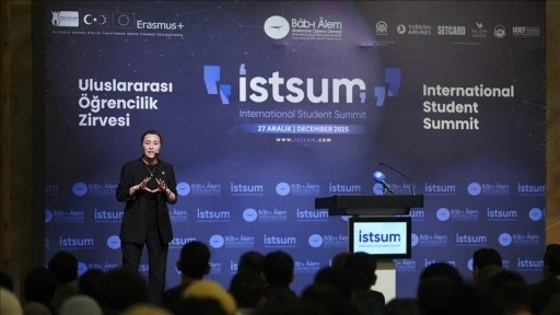 Dijital d&ouml;n&uuml;ş&uuml;m&uuml;n konuşulduğu "Uluslararası &Ouml;ğrencilik Zirvesi" sona erdi